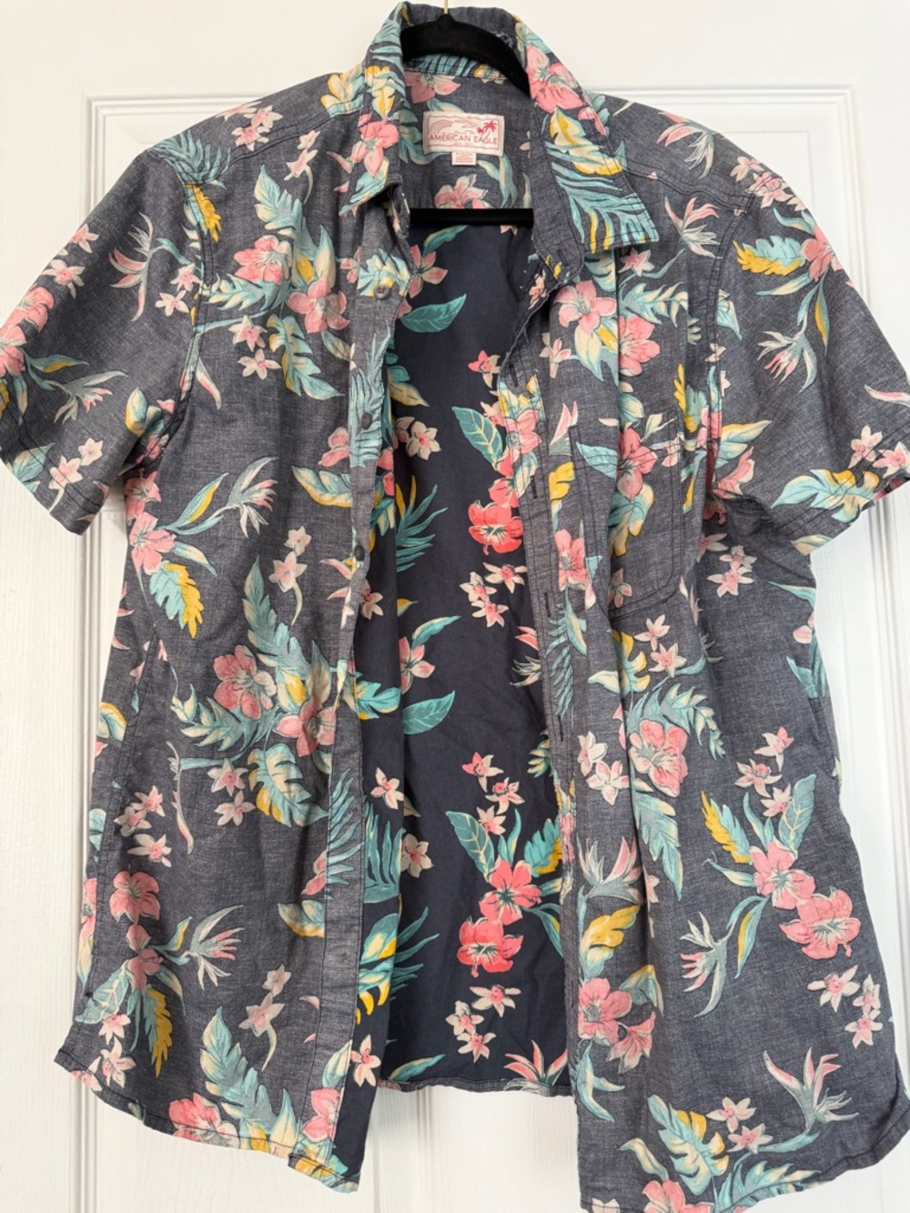 American Eagle button down shirt topical